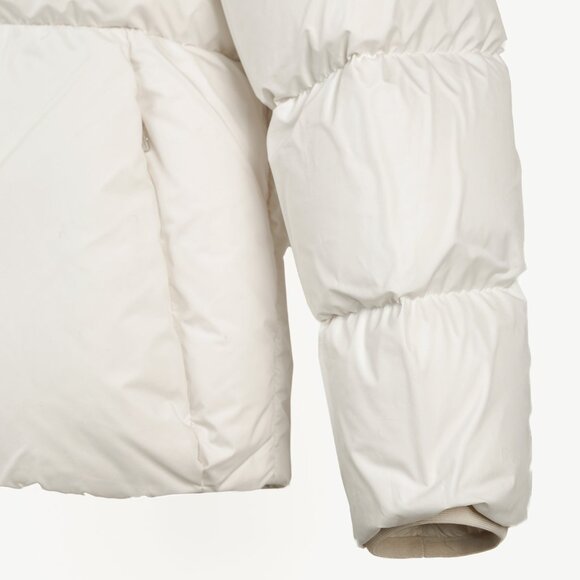 Moncler Genius Akishima White Quilted Down Jacket - Picture 9 of 16